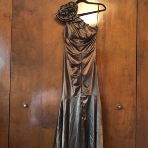 One shoulder rose dress satin trumpet